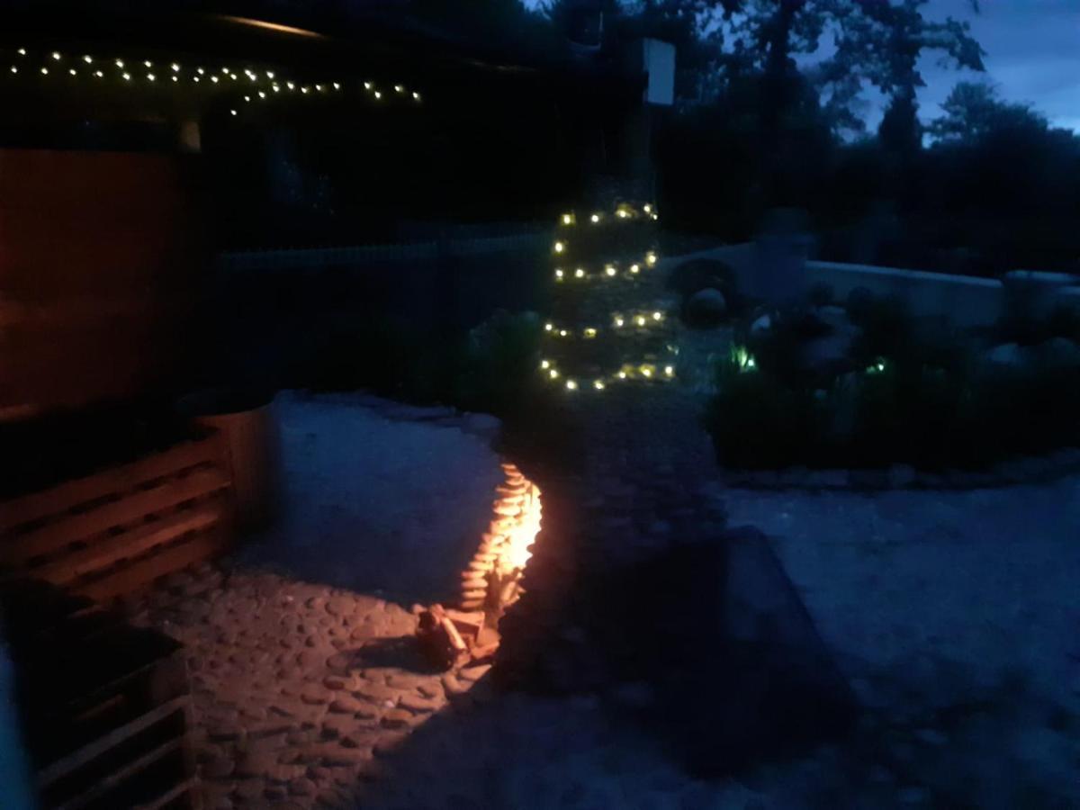 Mary'S Bespoke Cottage Killarney Exterior photo